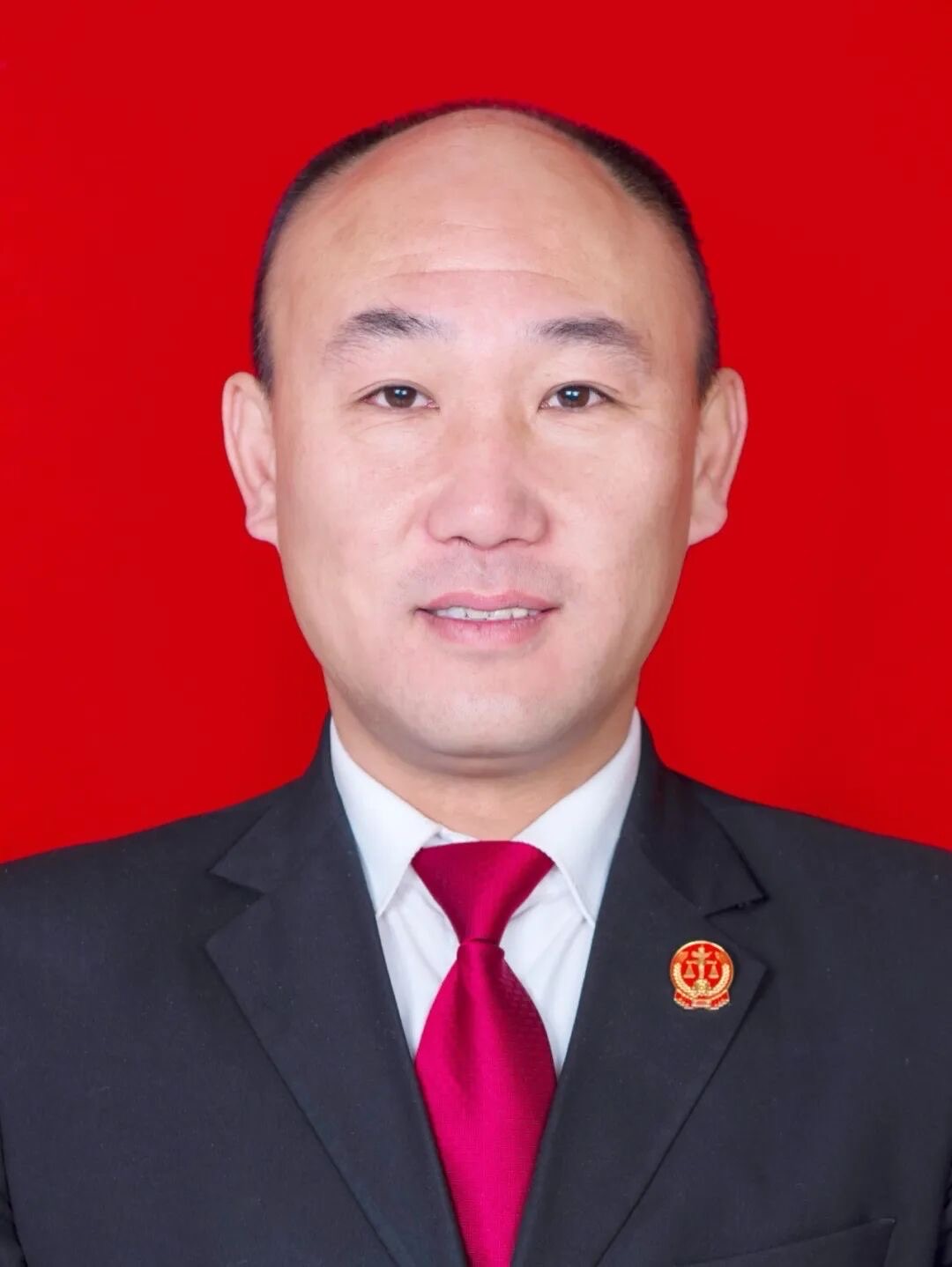 泉法之星|周虎:立足执行辅助岗位以专业协作践行司法为民